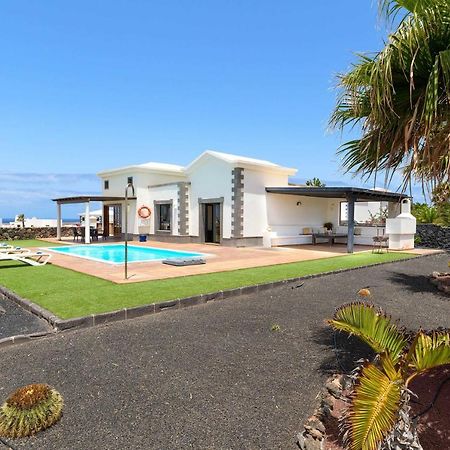 Villa Los Dragos Плая Бланка Екстериор снимка
