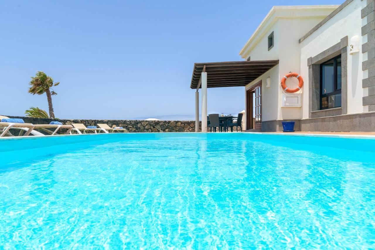 Villa Los Dragos Плая Бланка Екстериор снимка