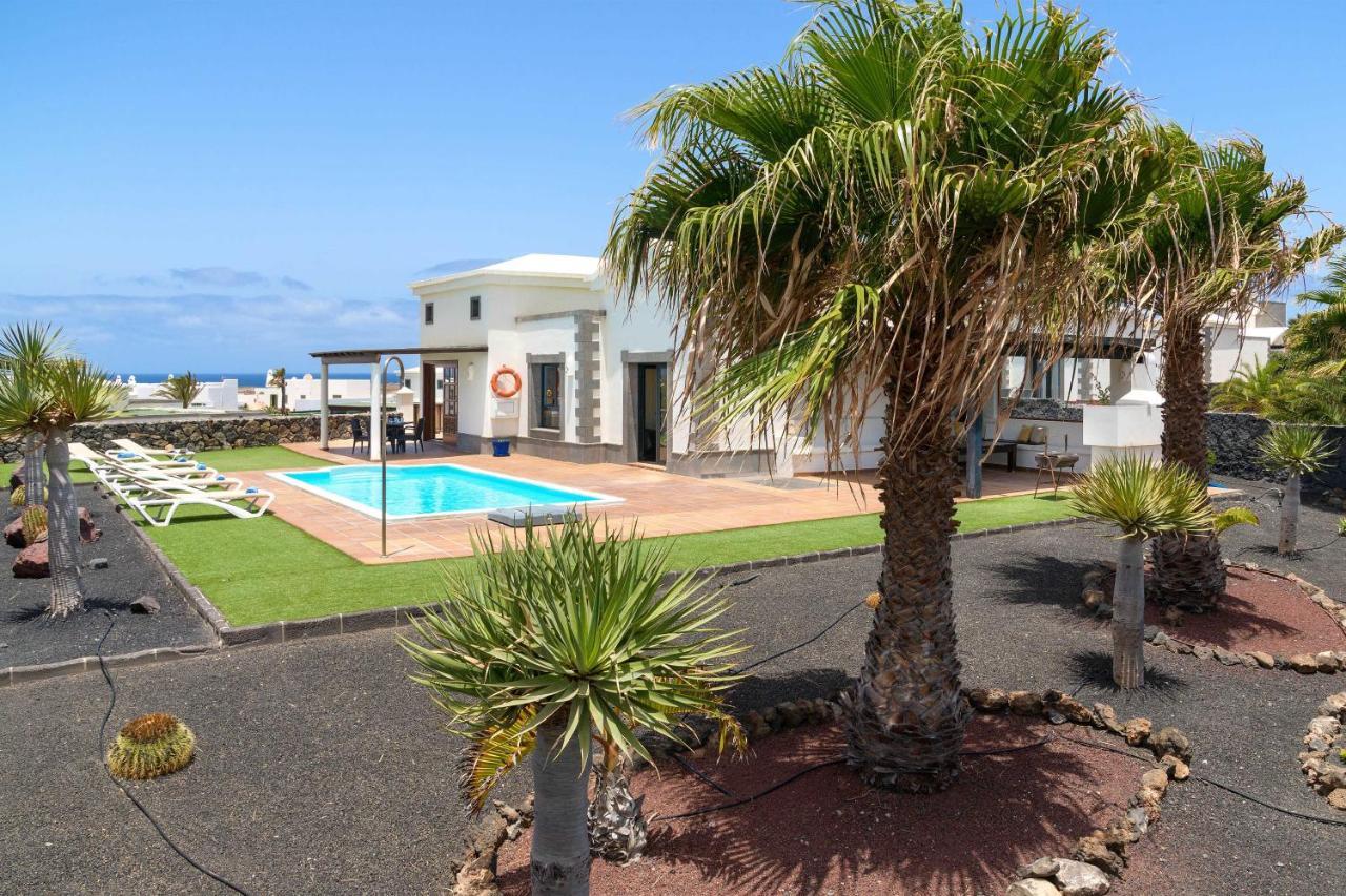 Villa Los Dragos Плая Бланка Екстериор снимка
