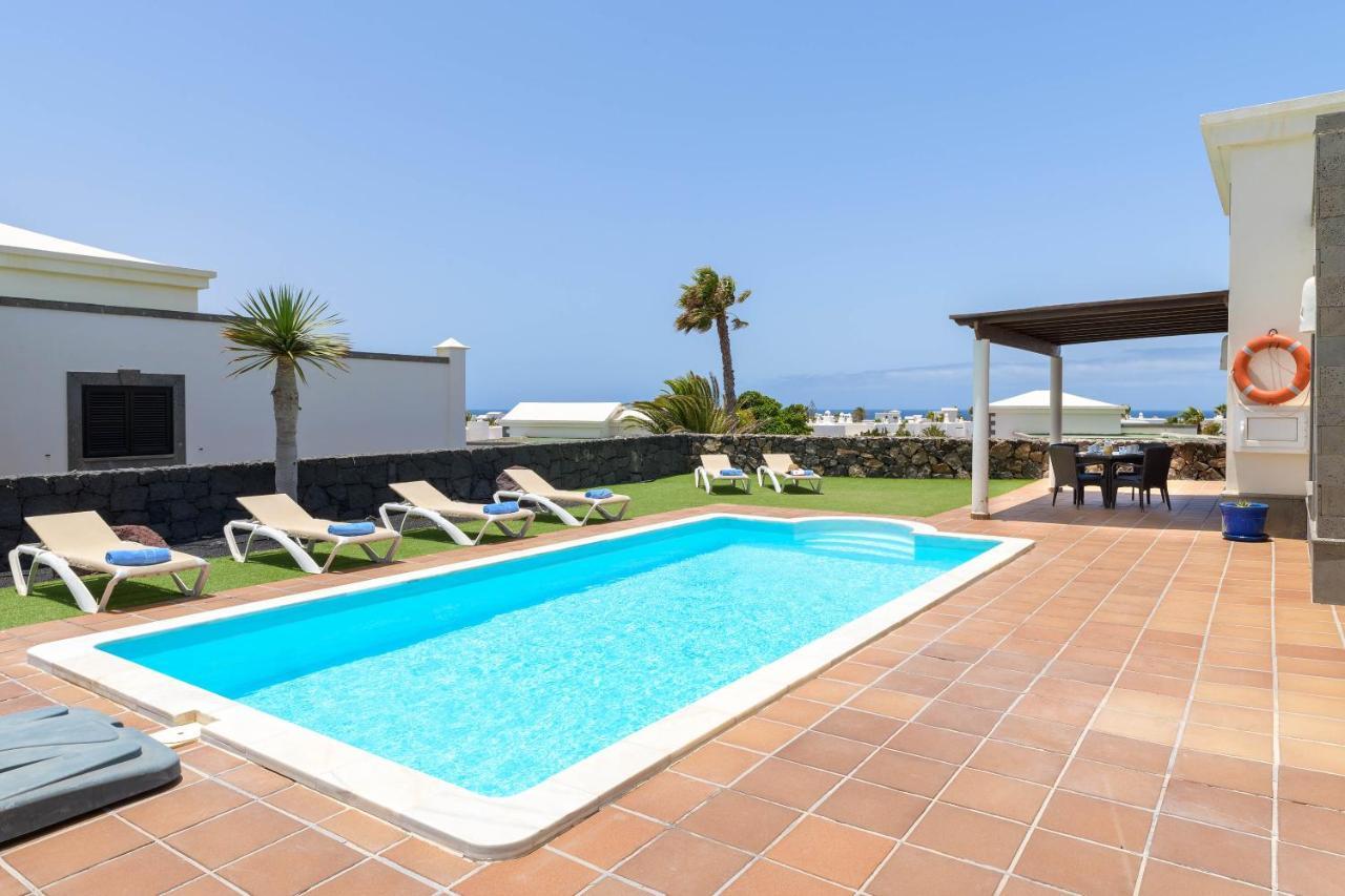 Villa Los Dragos Плая Бланка Екстериор снимка